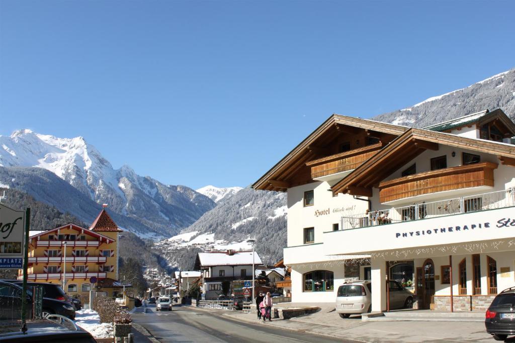 Hotel & Suites Gluck Auf Mayrhofen Exterior photo